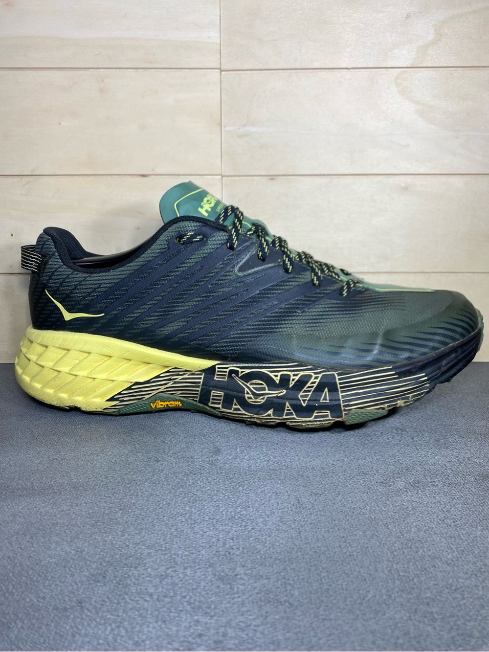 Hoka Speedgoat 4 Green Yellow Black Men's Size 9.5 Trail Running Shoes Sneakers